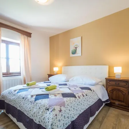 펜션 Dino I Karla, A Spacious And Beautiful In A Calm Village *