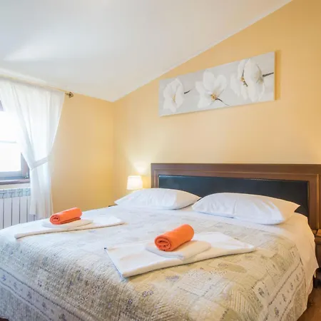 Dino I Karla, A Spacious And Beautiful In A Calm Village * Gradisce (Istria)