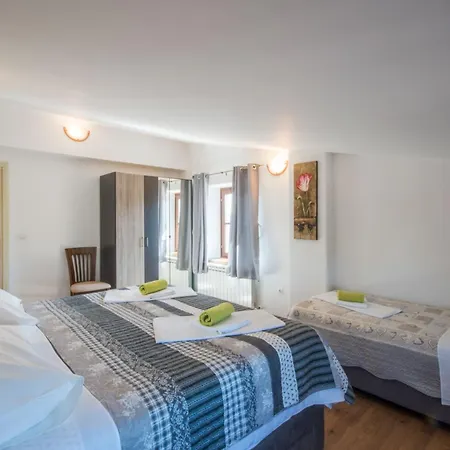 펜션 Dino I Karla, A Spacious And Beautiful In A Calm Village