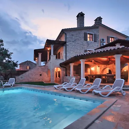 Tatil Evi Dino I Karla, A Spacious And Beautiful In A Calm Village *